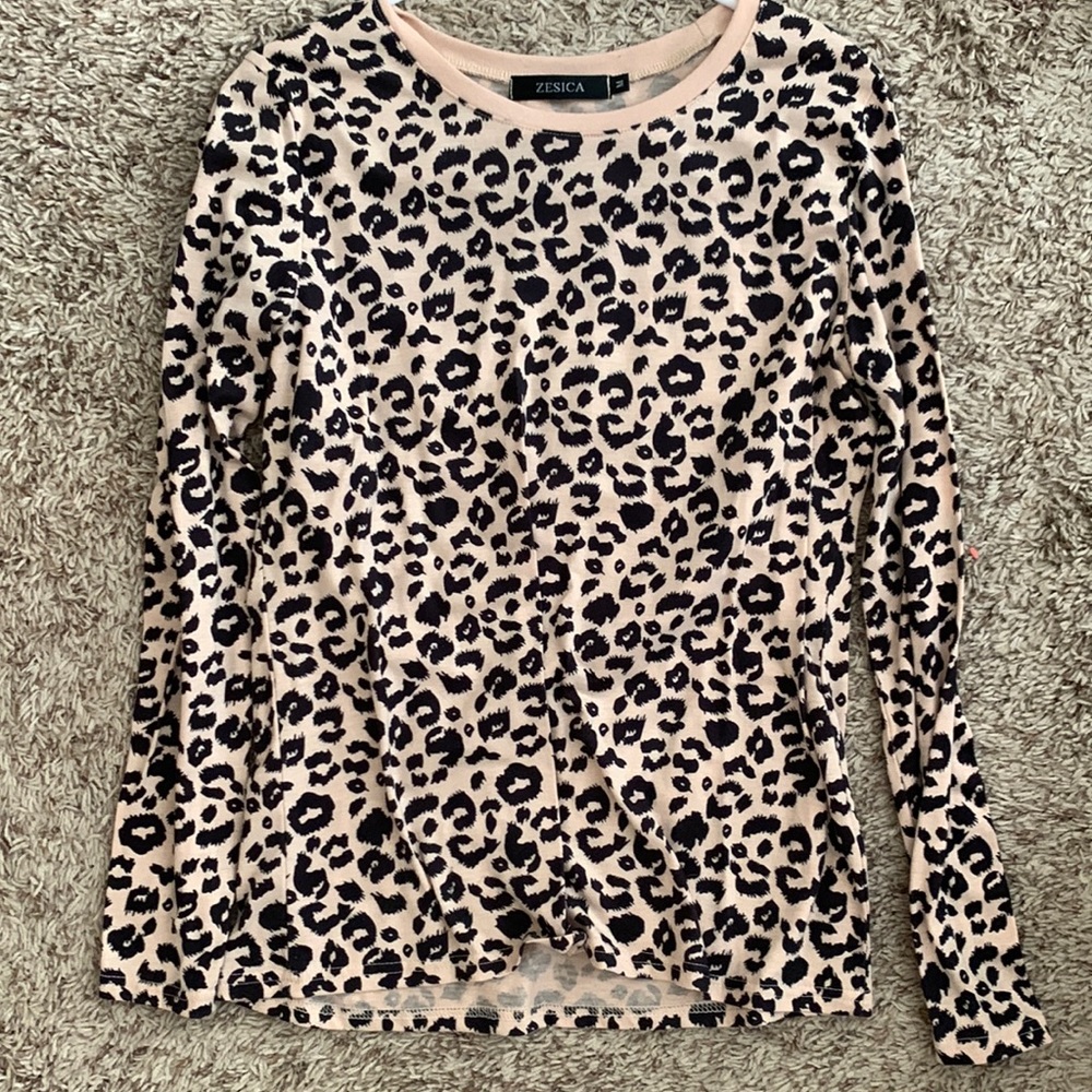 Leopard/cheetah long sleeve